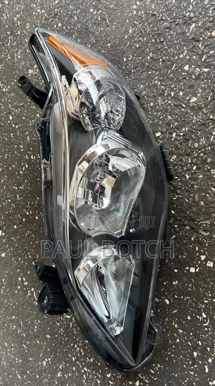 2011–2013 Toyota Corolla Headlight