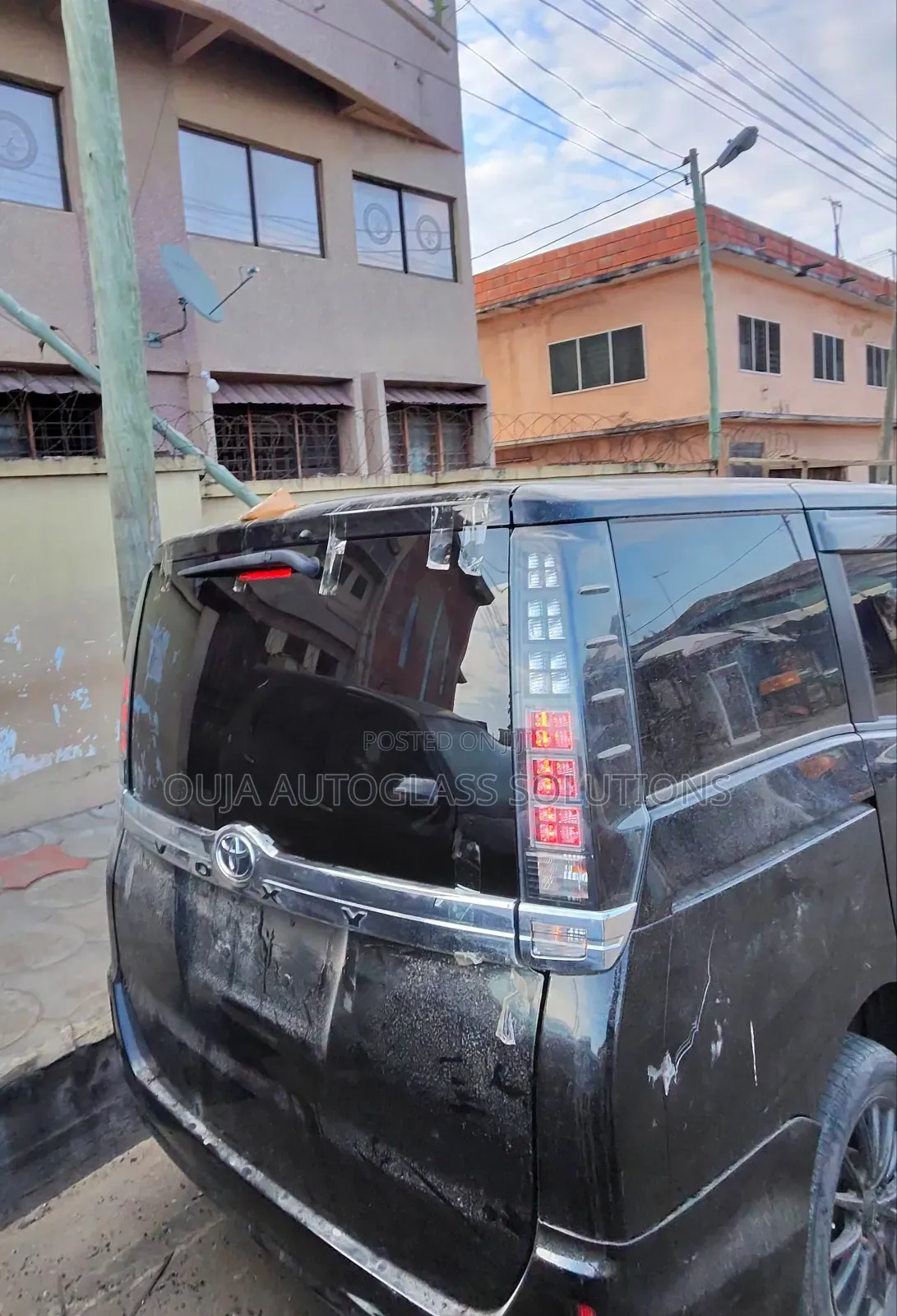 2014 Toyota Voxy Heated Back Tailgate Window Back Glass Available