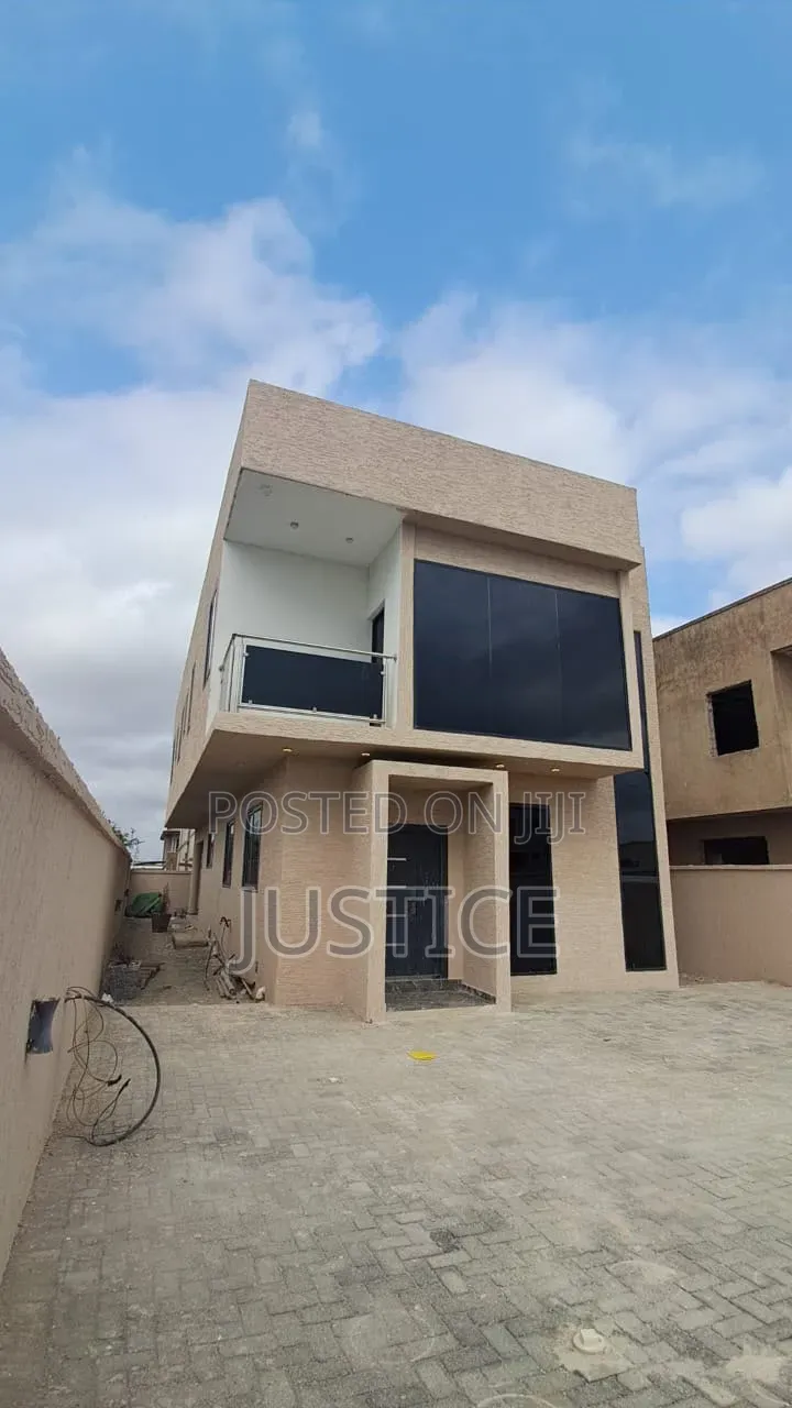 4bdrm House in Comm 26 Borteyman, Community 25 for sale