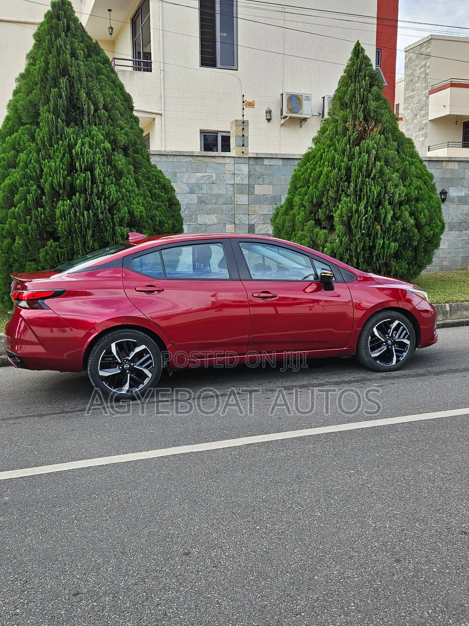 Nissan Versa SR 2024 Burgundy