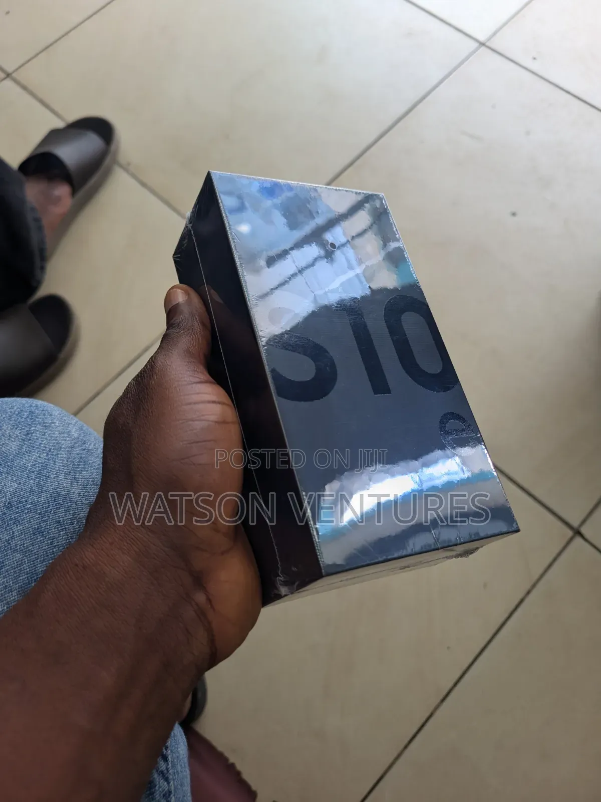 New Samsung Galaxy S10e 128 GB Blue