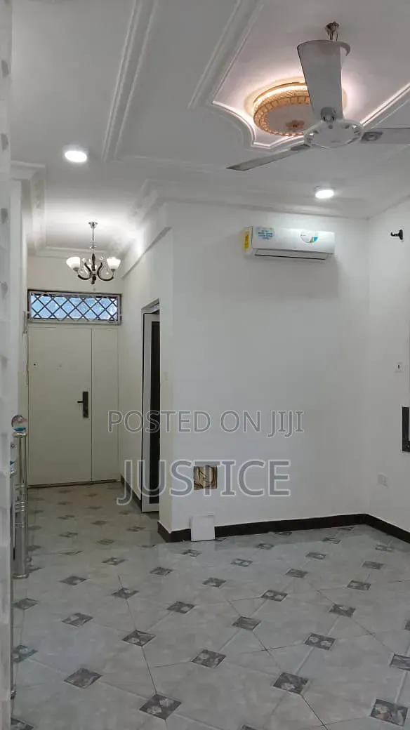 2bdrm Room & Parlour in Lekma Teshie, First Junction for rent