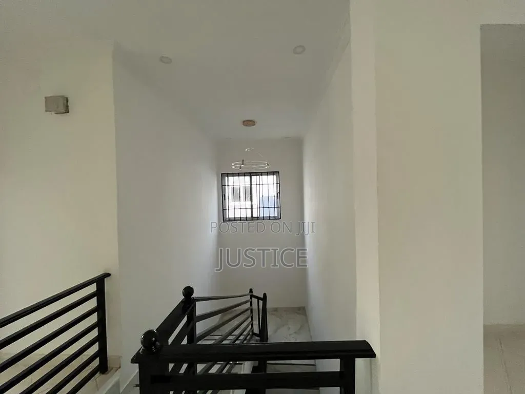 3bdrm House in Ashaley Botwe, Little Roses Area for rent