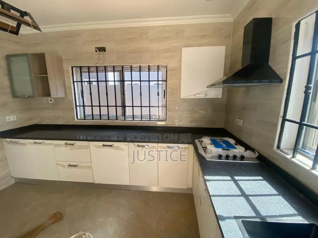 3bdrm House in Ashaley Botwe, Little Roses Area for rent