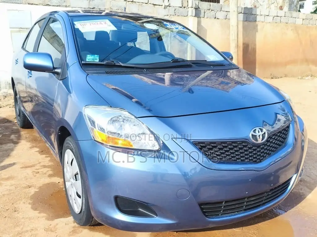 Toyota Yaris 2012 Blue