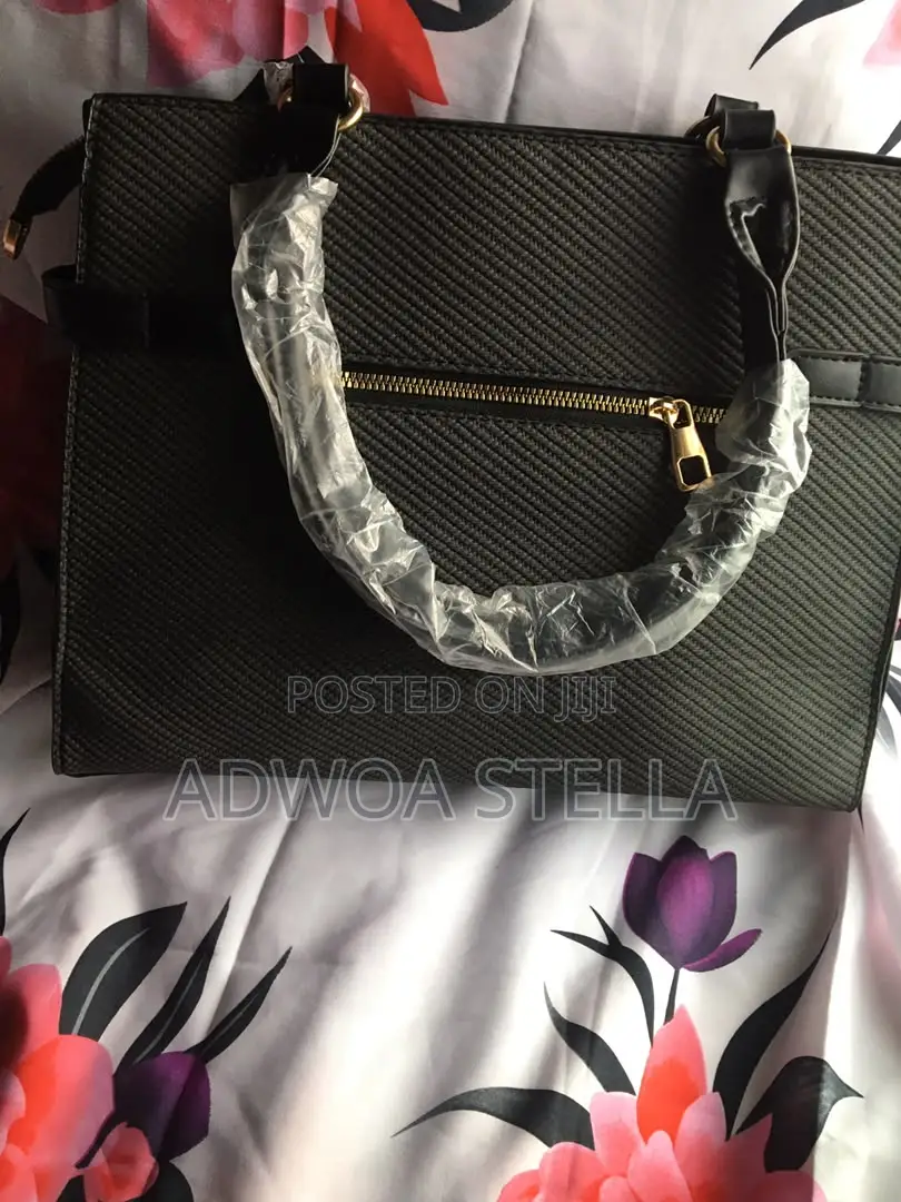 Chic Fashion Handbag