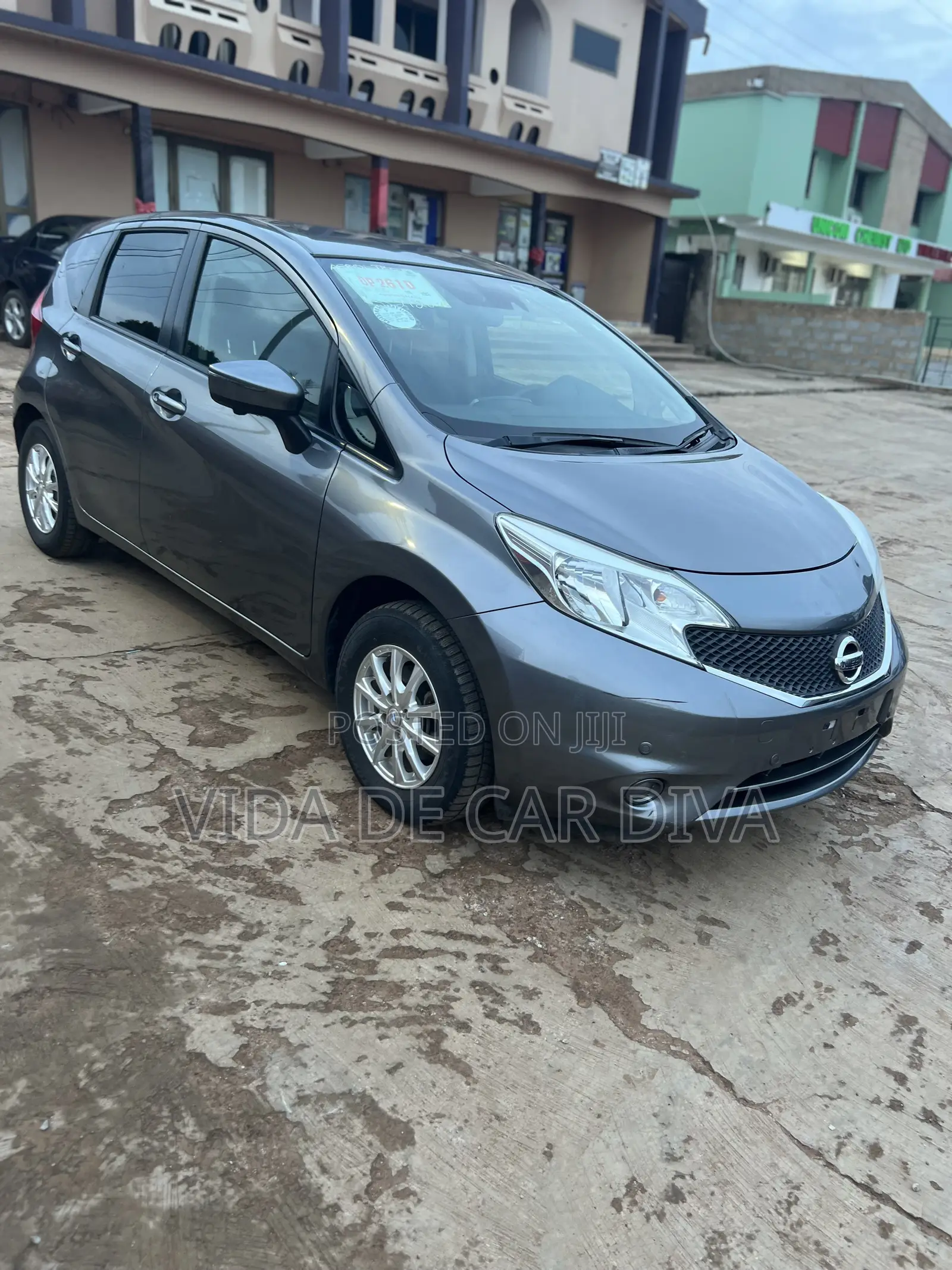 Nissan Note 1.6 Petrol 2015 Gray