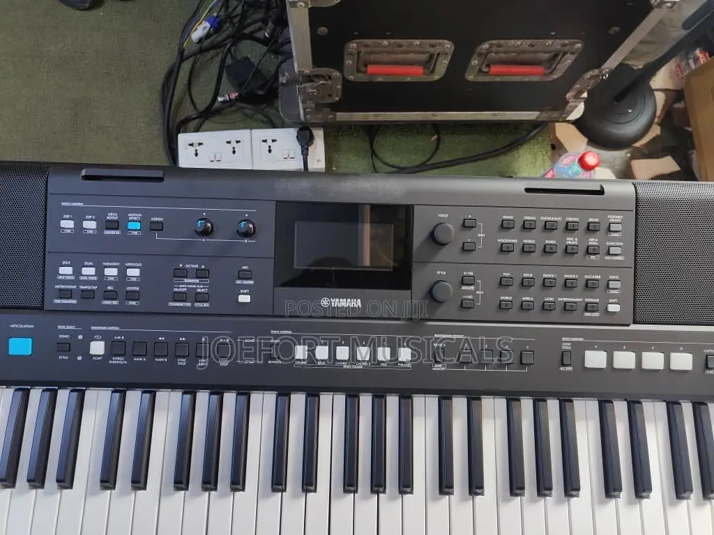 Yamaha PSR-E483