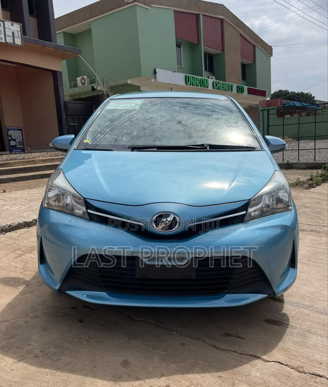 Toyota Vitz 1.3 FWD 5dr 2015 Blue