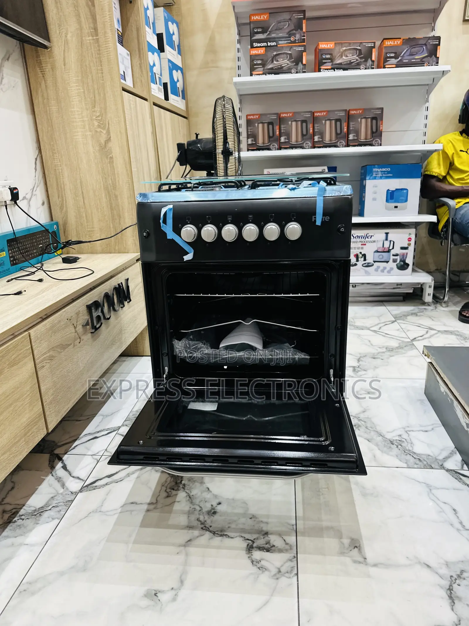Ultra Modern Ferre Gas Cooker Oven 4burner 50/60 New Line
