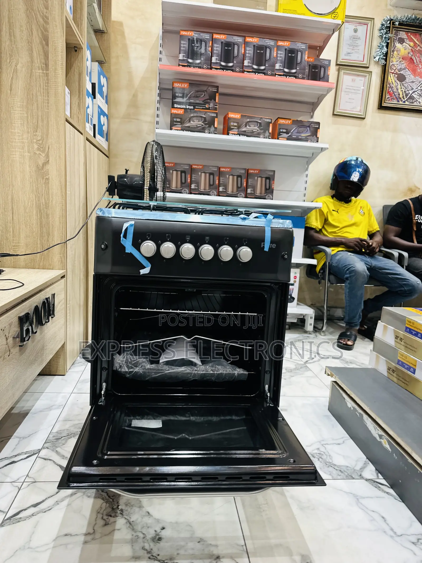 Ultra Modern Ferre Gas Cooker Oven 4burner 50/60 New Line