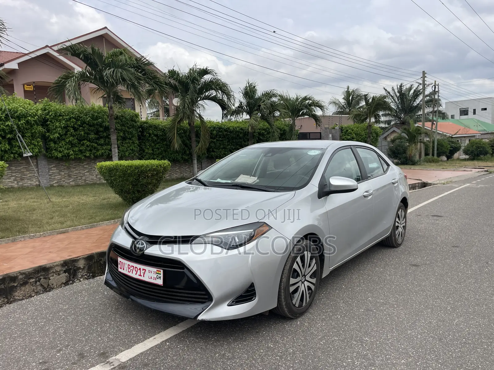 Toyota Corolla LE Eco (1.8L 4cyl 2A) 2018 Silver