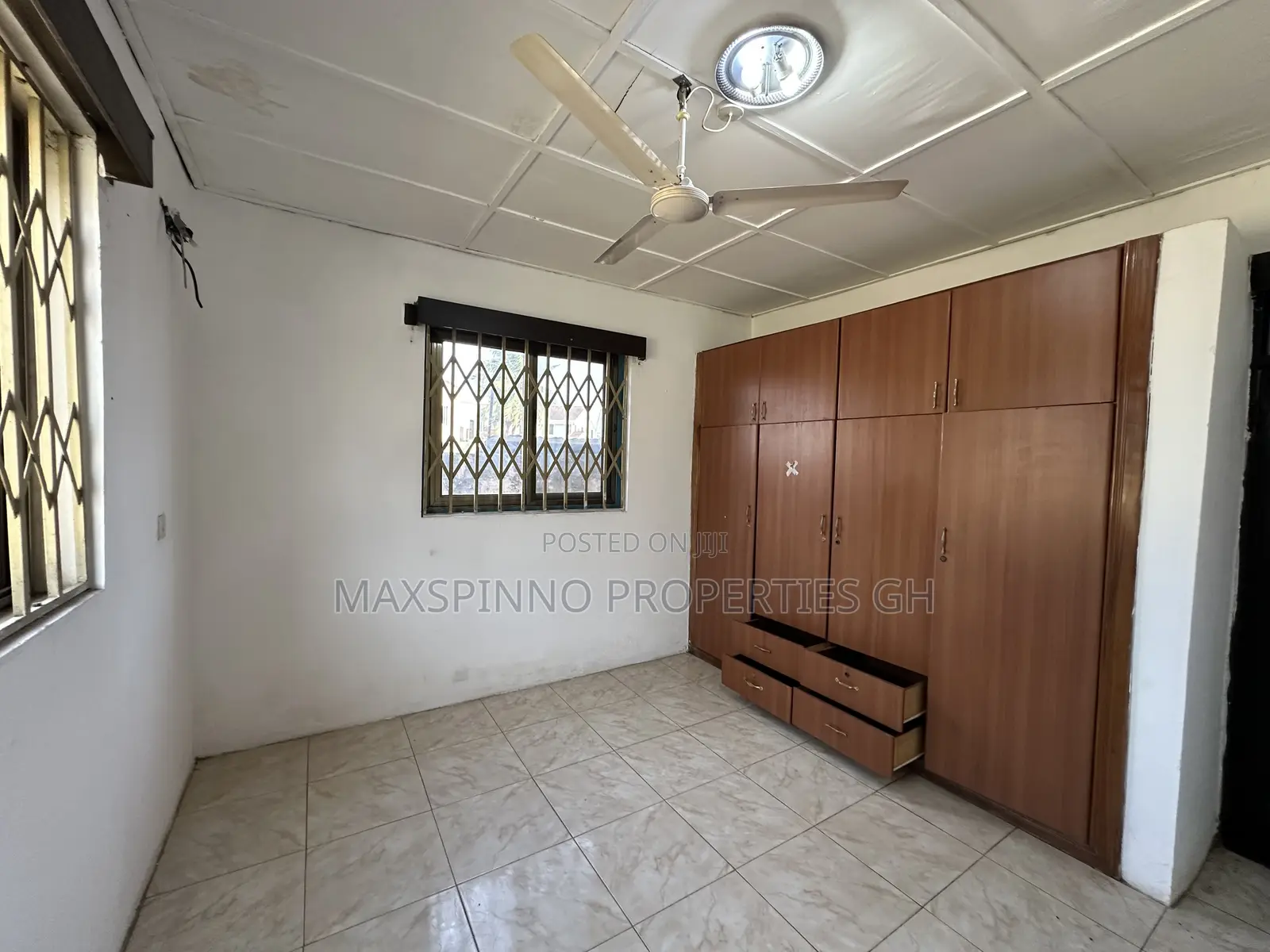 3bdrm House in Maxspinno Properties, A&C Mall Area for rent