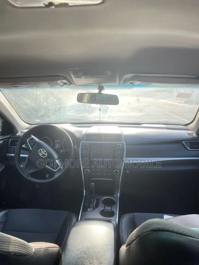 Toyota Camry SE 4dr Sedan (2.5L 4cyl 6A) 2016 Blue