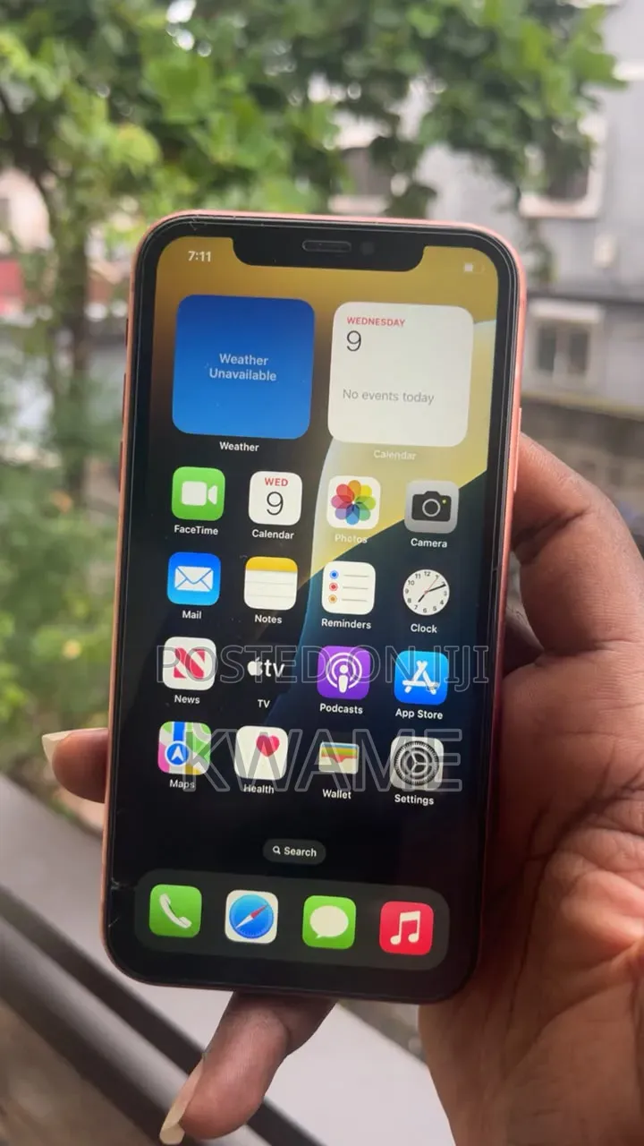 Apple iPhone XR 64 GB White