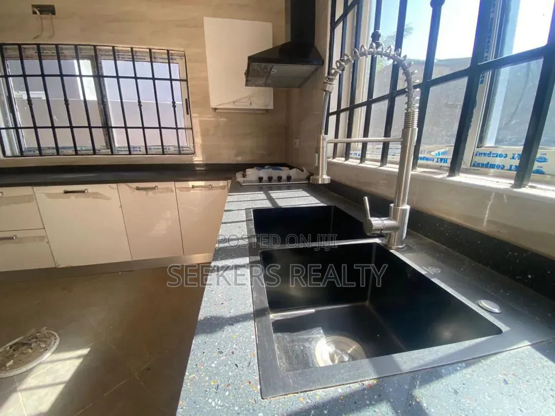 4bdrm House in Seekers Realty, School Junction for rent