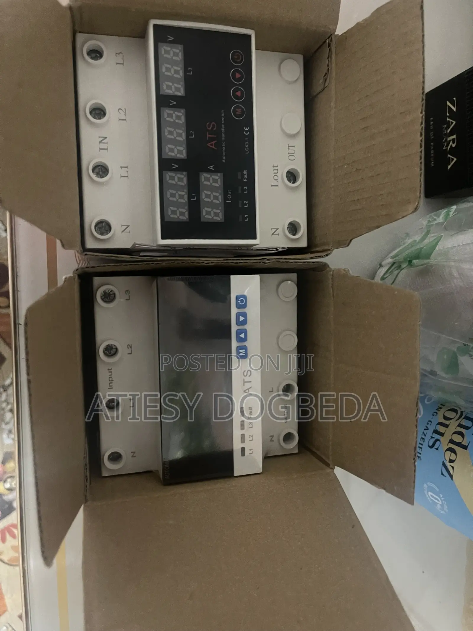 Automatic Phase Selector/ Adjustable Voltage Control