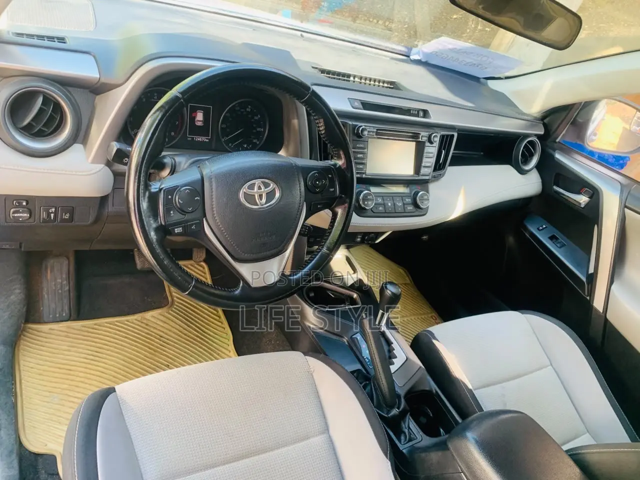 Toyota RAV4 2018 Blue