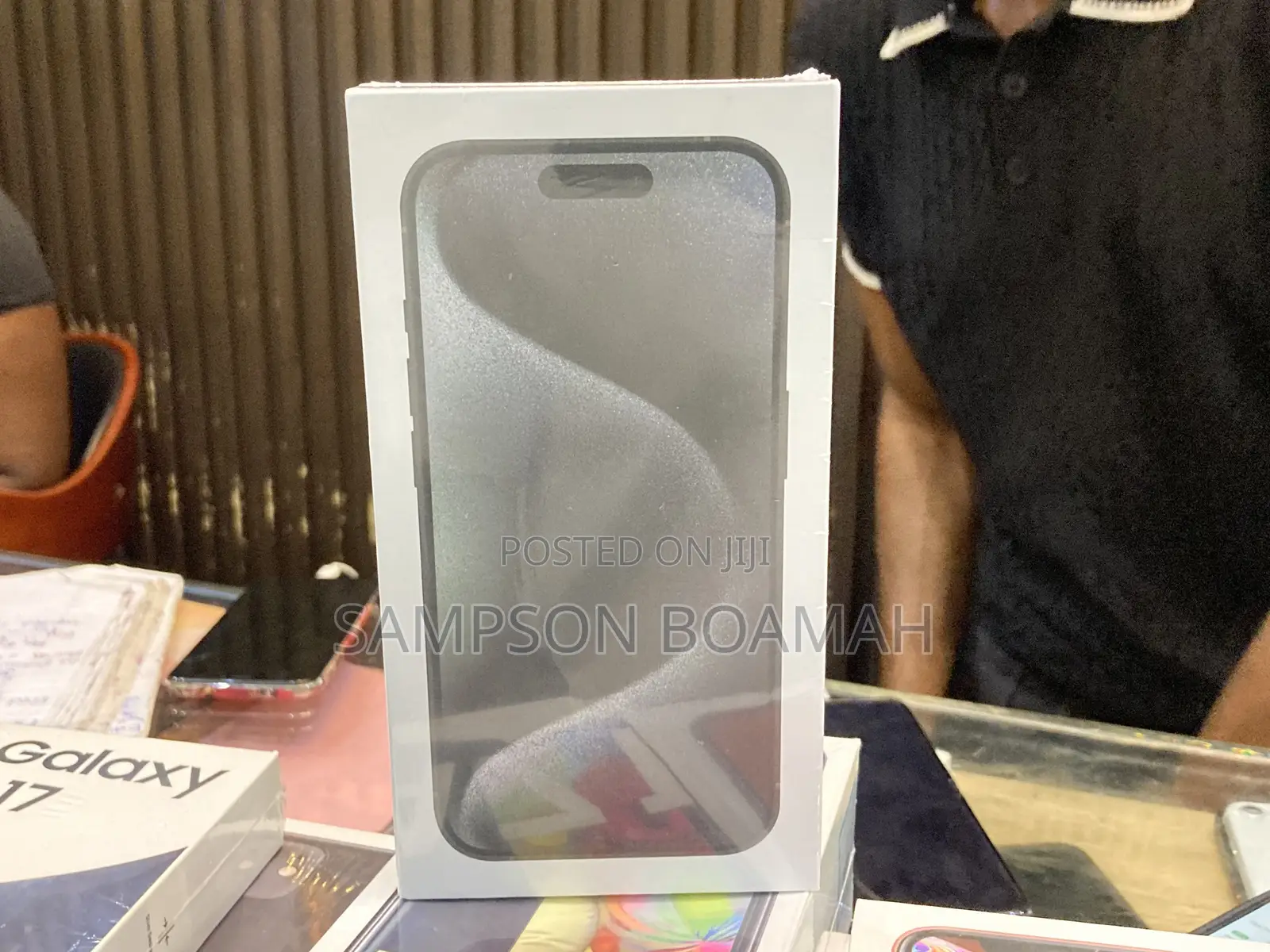 New Apple iPhone 15 Pro 256 GB Gold