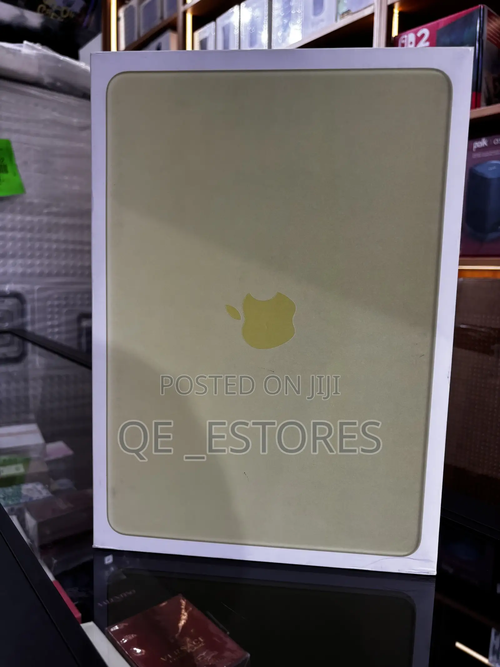 New Laptop Apple MacBook Neo 2026 8GB AMD A6 SSD 512GB