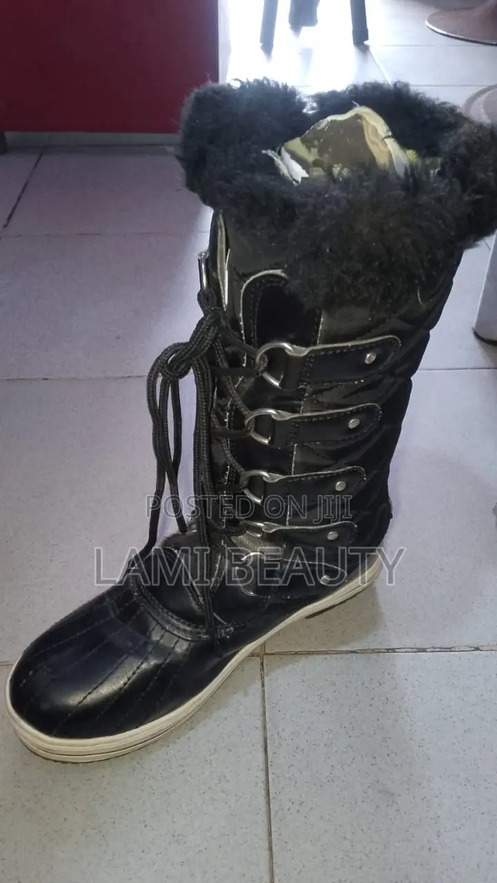 Black High Top Boots Size 39