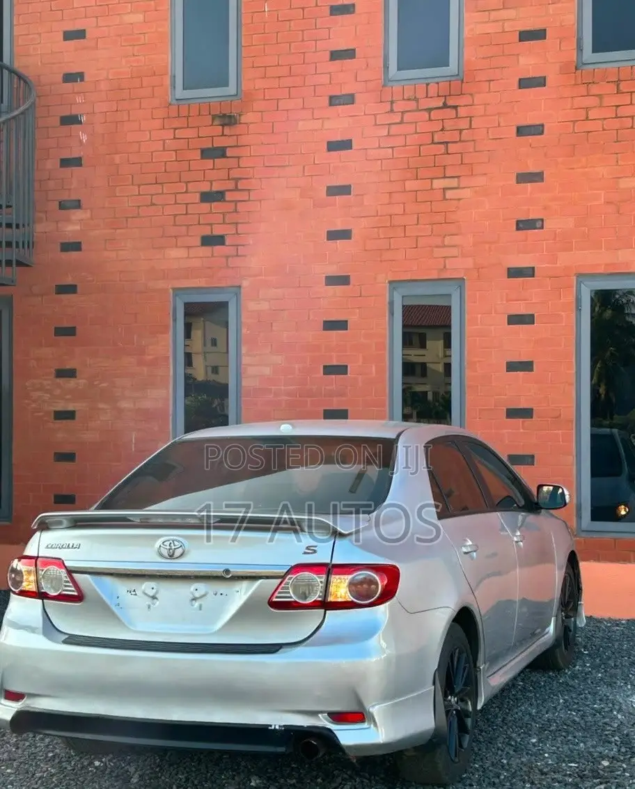 Toyota Corolla S 4dr Sedan (1.8L 4cyl 4A) 2012 Silver