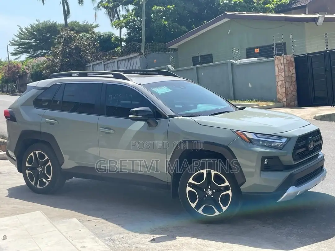 Toyota RAV4 2023 Gray