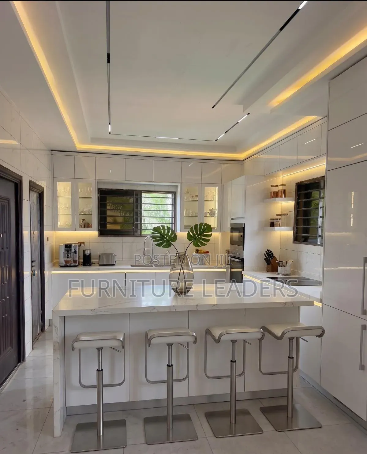 Beautiful Kitchen Cabinet With Island