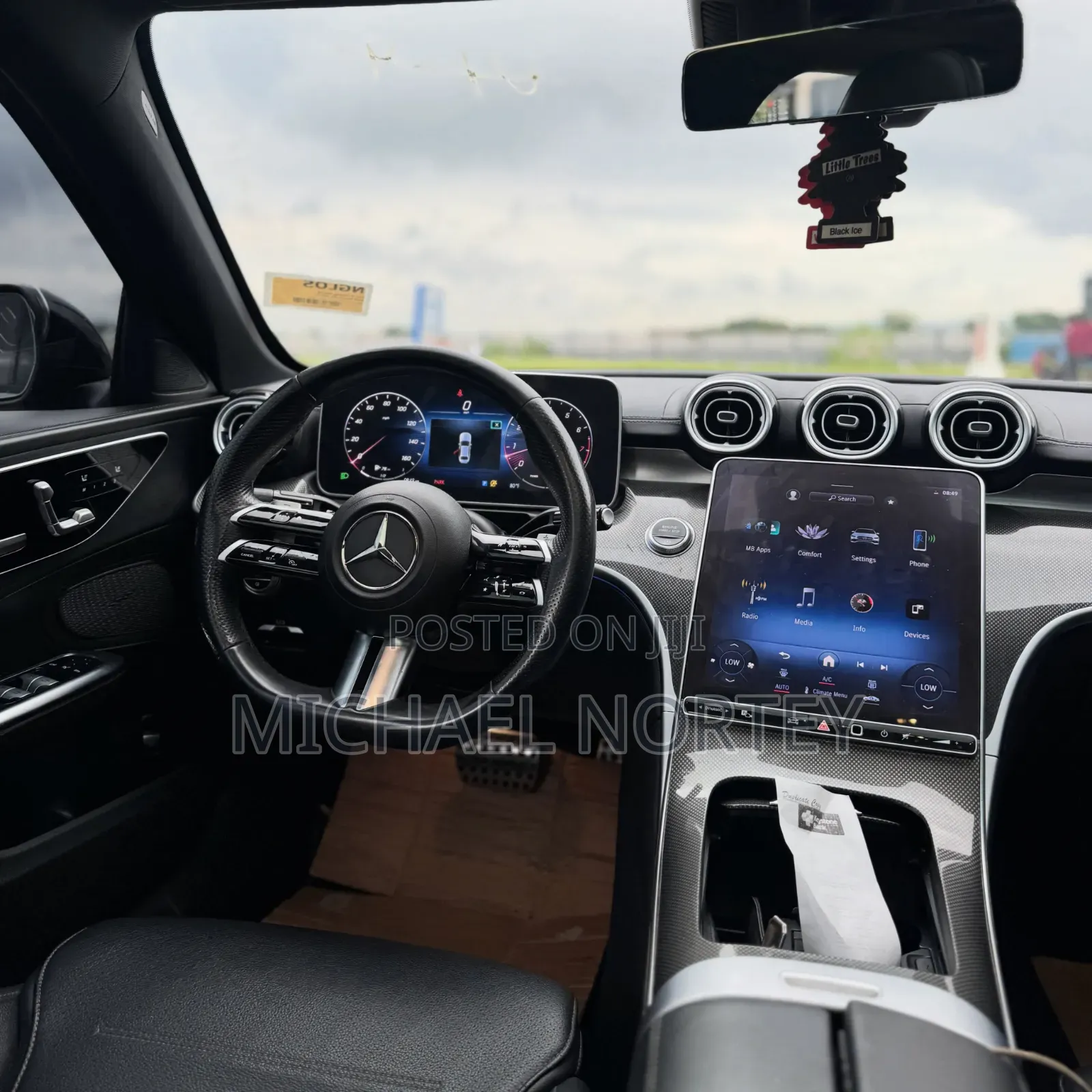 Mercedes-Benz C300 2023 Gray
