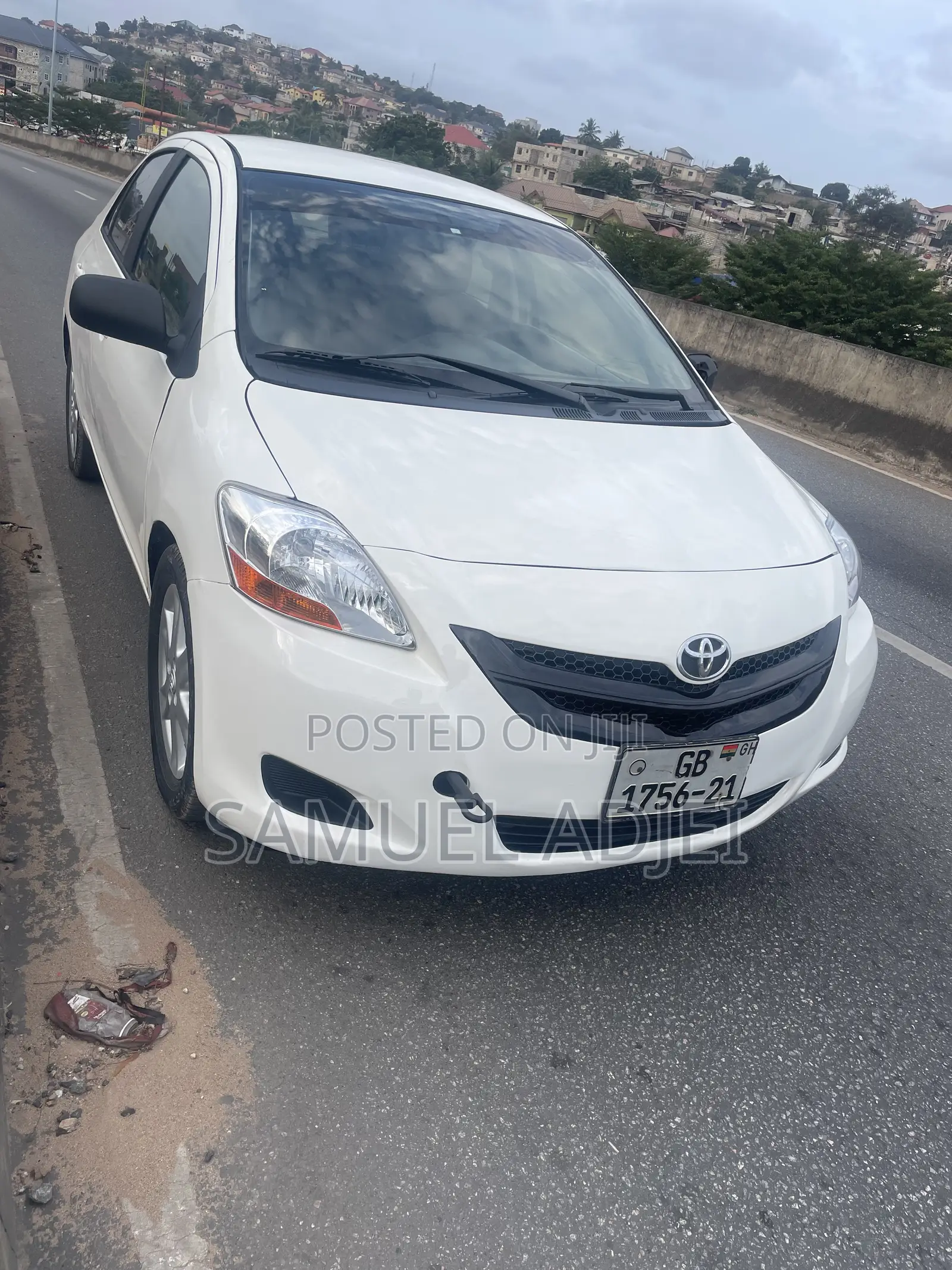 Toyota Yaris 2010 White