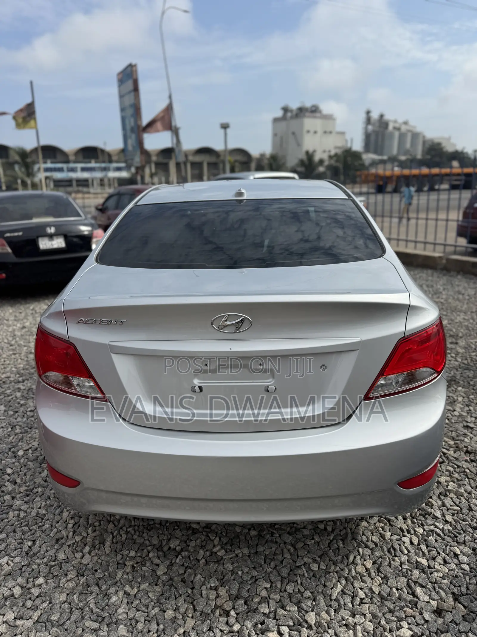Hyundai Accent SE Sedan 2017 Silver