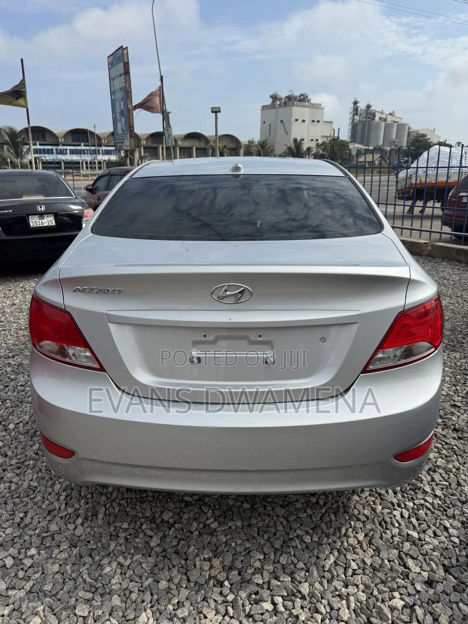 Hyundai Accent SE Sedan 2017 Silver