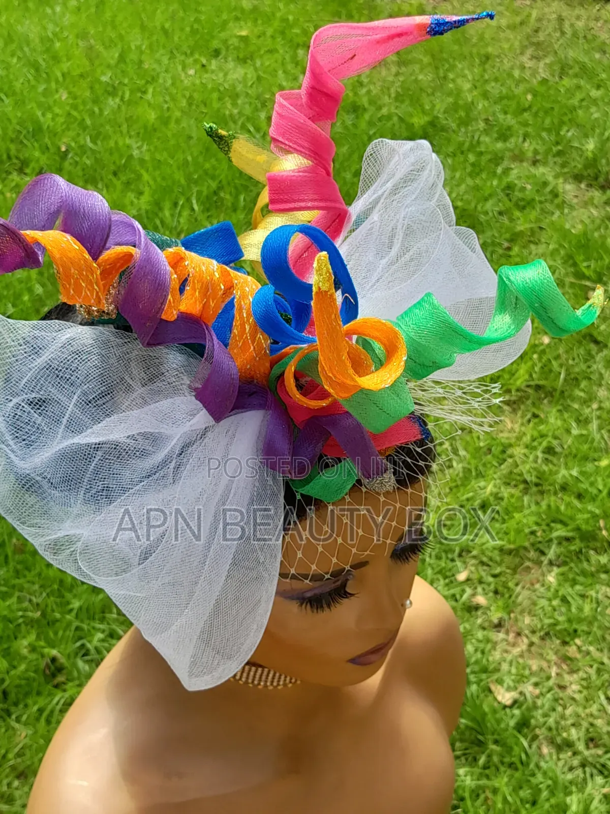 Crin Fascinator