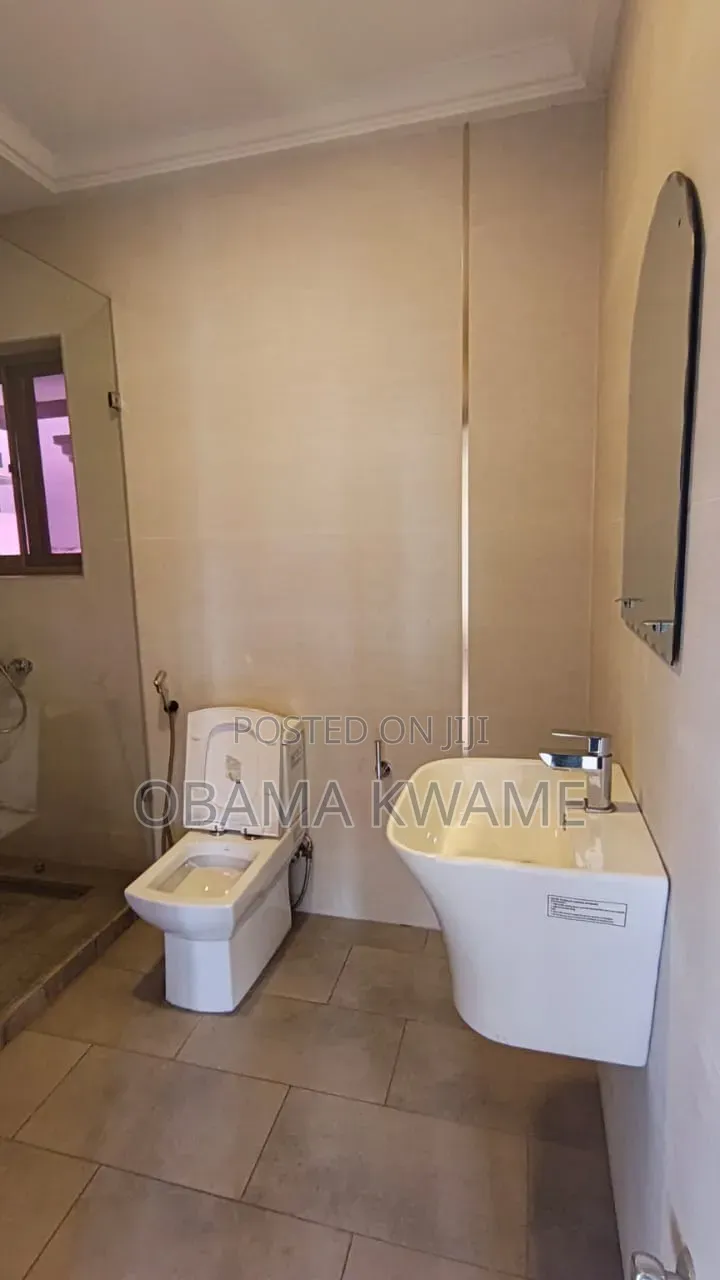 12bdrm Apartment in Laryea Homes, A&C Mall Area for rent