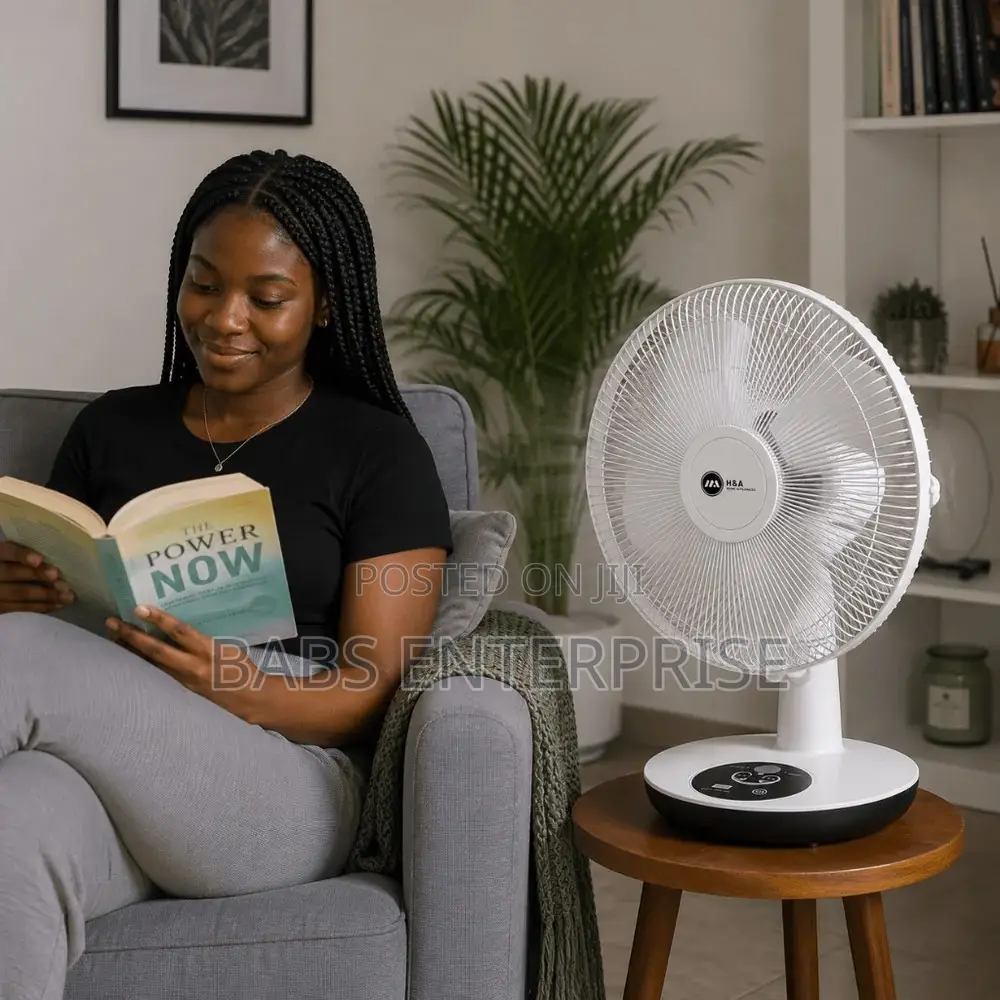 H a Table Top Rechargeable Fan 16"