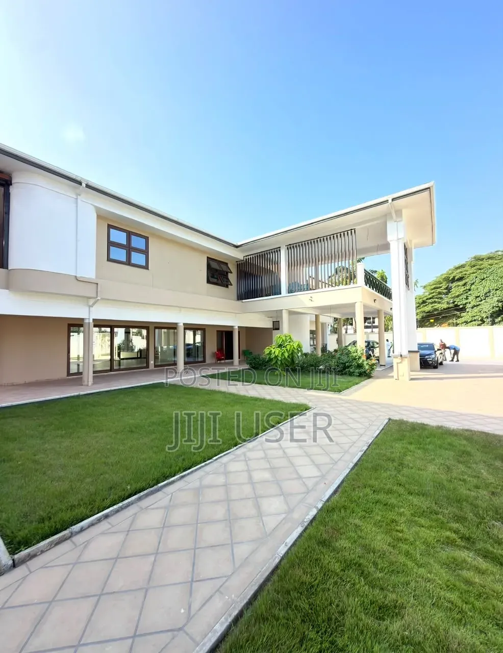 7bdrm House in Airport Residential for sale