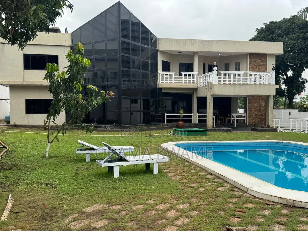 5bdrm Mansion in Laryea Homes, Airport Residential Area for sale