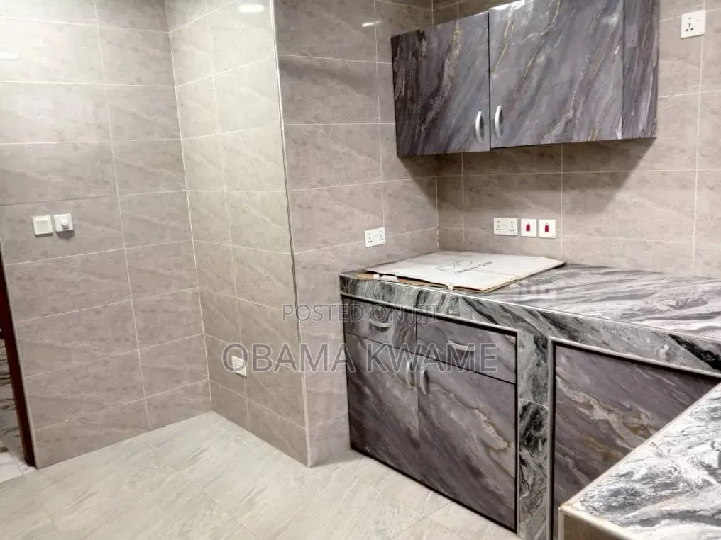 3bdrm Apartment in Laryea Homes, Lake Side Estate for rent