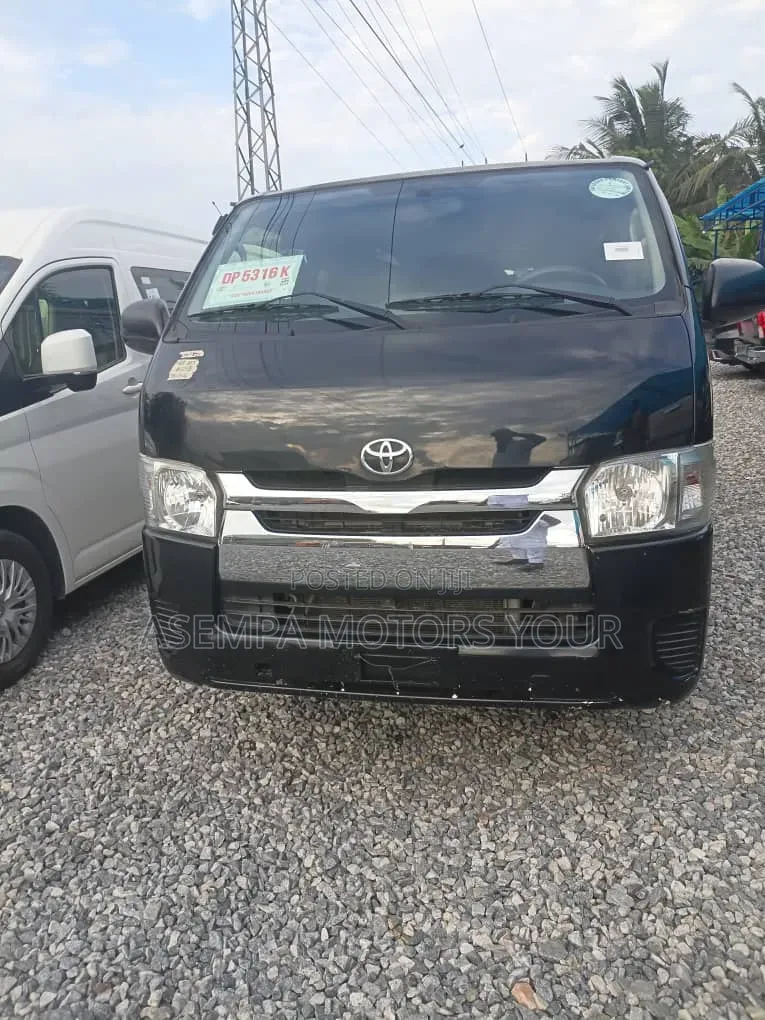 Toyota IST 2016 Black