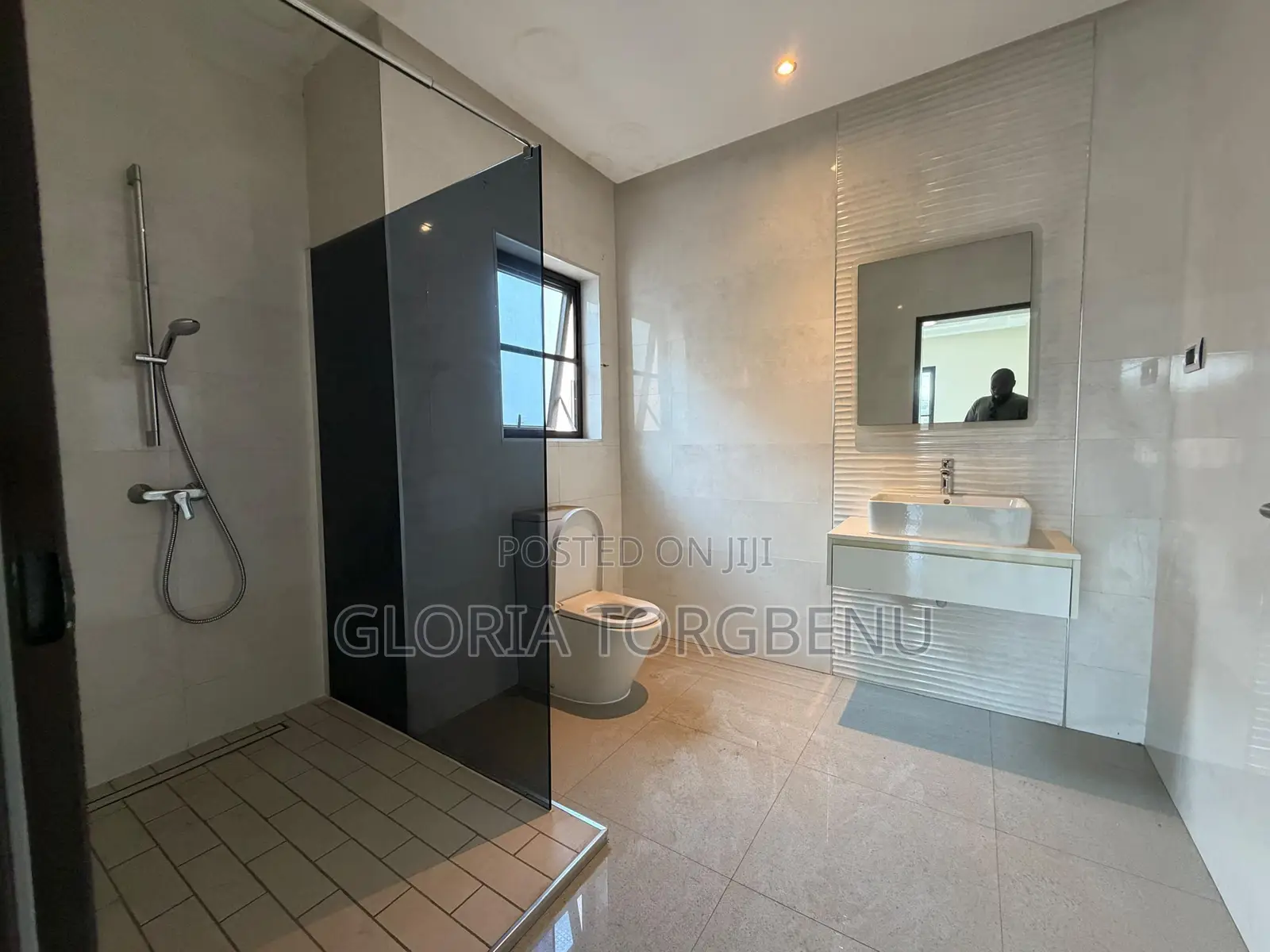 4bdrm Duplex in East Legon for rent