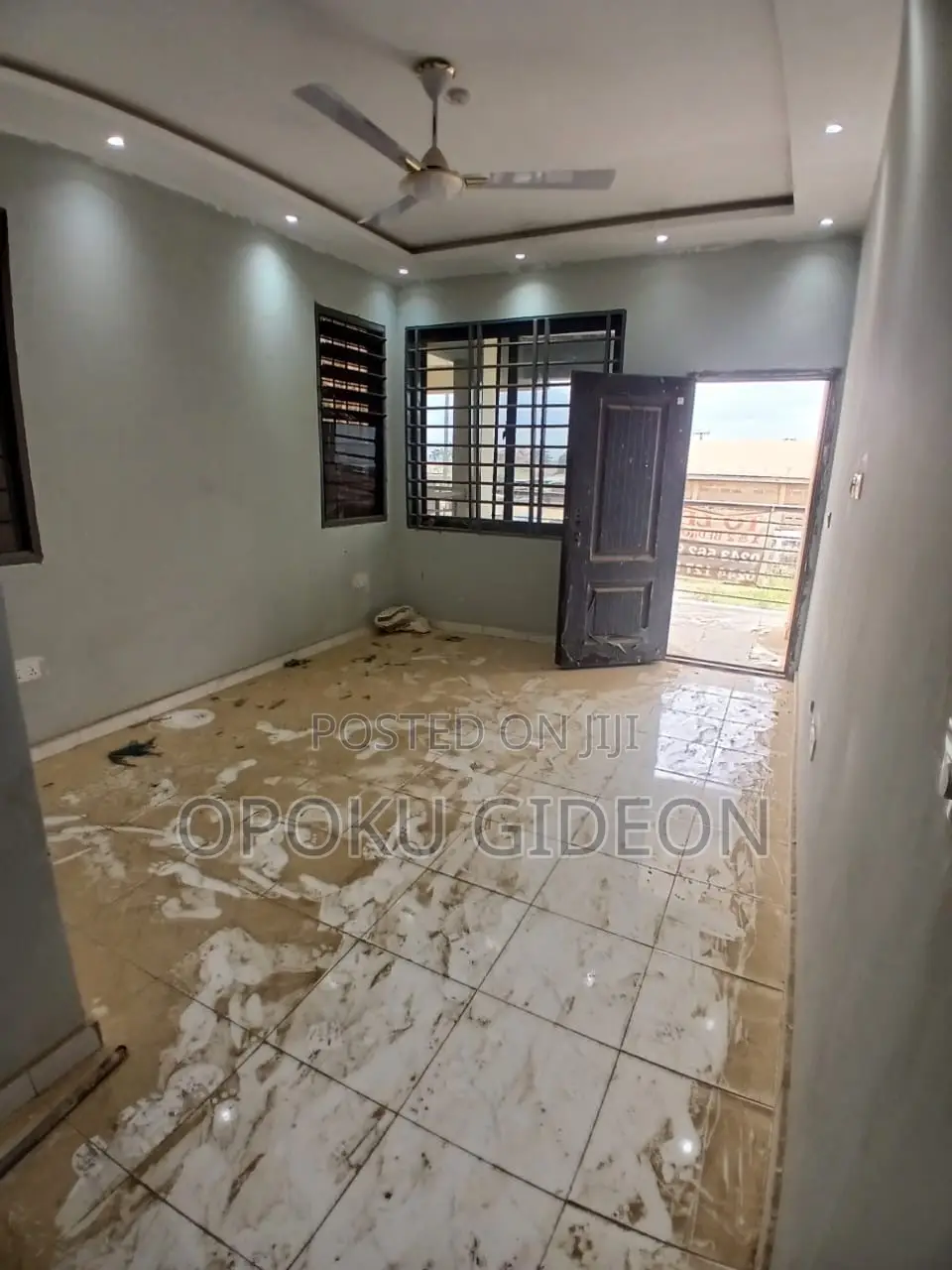 1bdrm Room & Parlour in Macedonia, Amasaman for rent