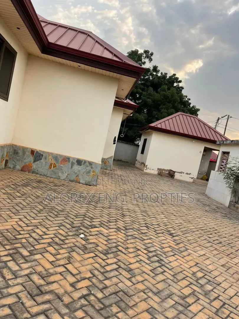 4bdrm House in Teiman Oyarifa, Pentecost for rent