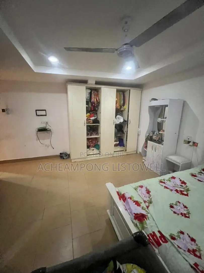 3bdrm House in West Hills Mall Area for rent