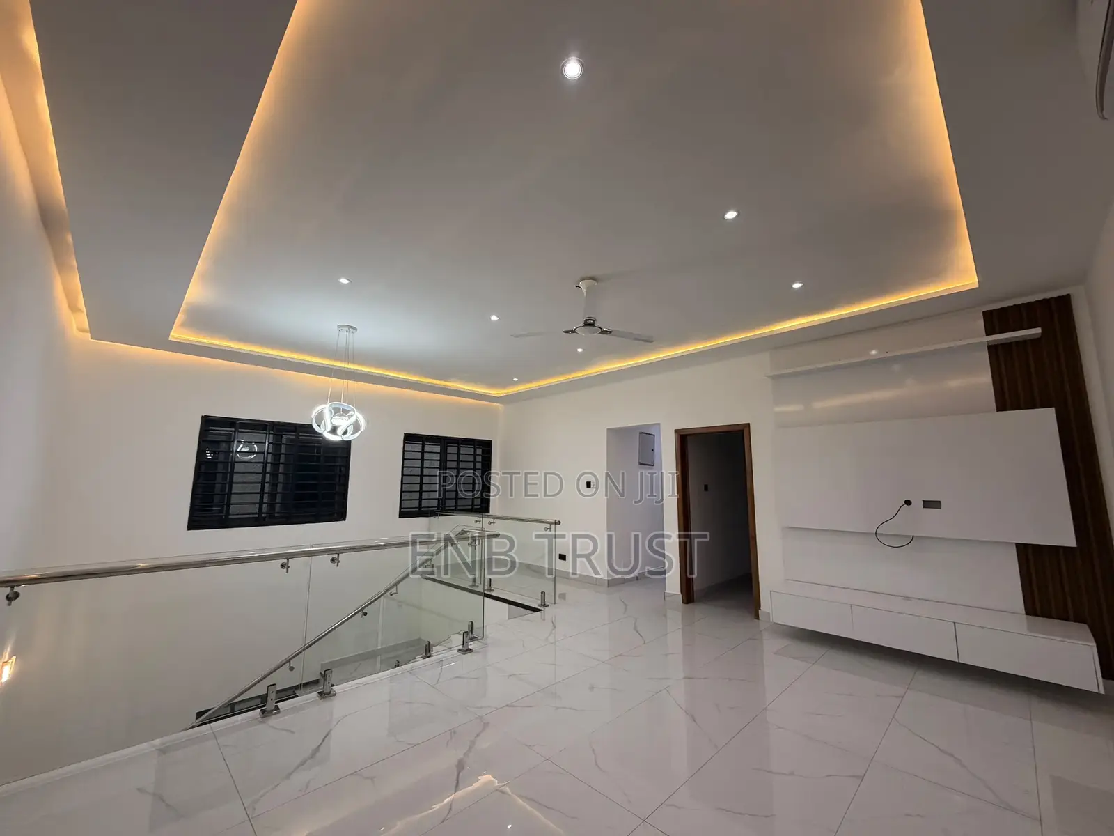 4bdrm Duplex in Ashaley Botwe, School Junction for sale
