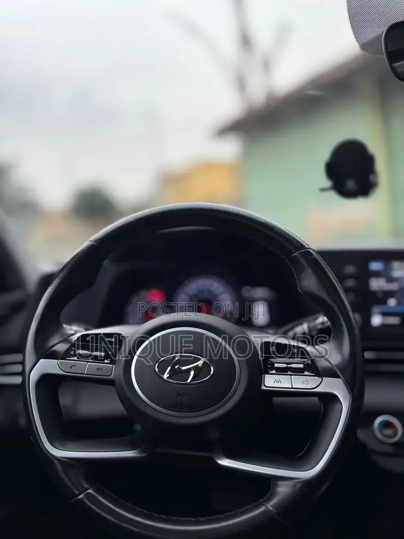 Hyundai Elantra 2021 Blue