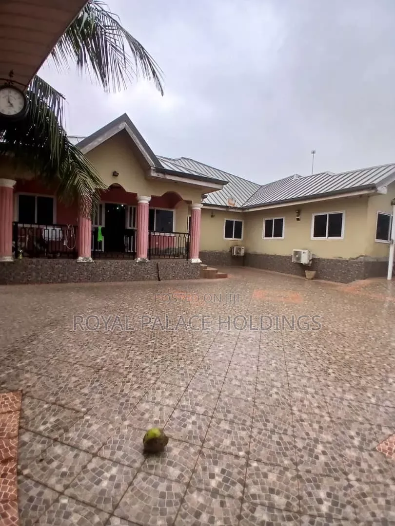4bdrm House in East Legon Hills, School Junction for rent