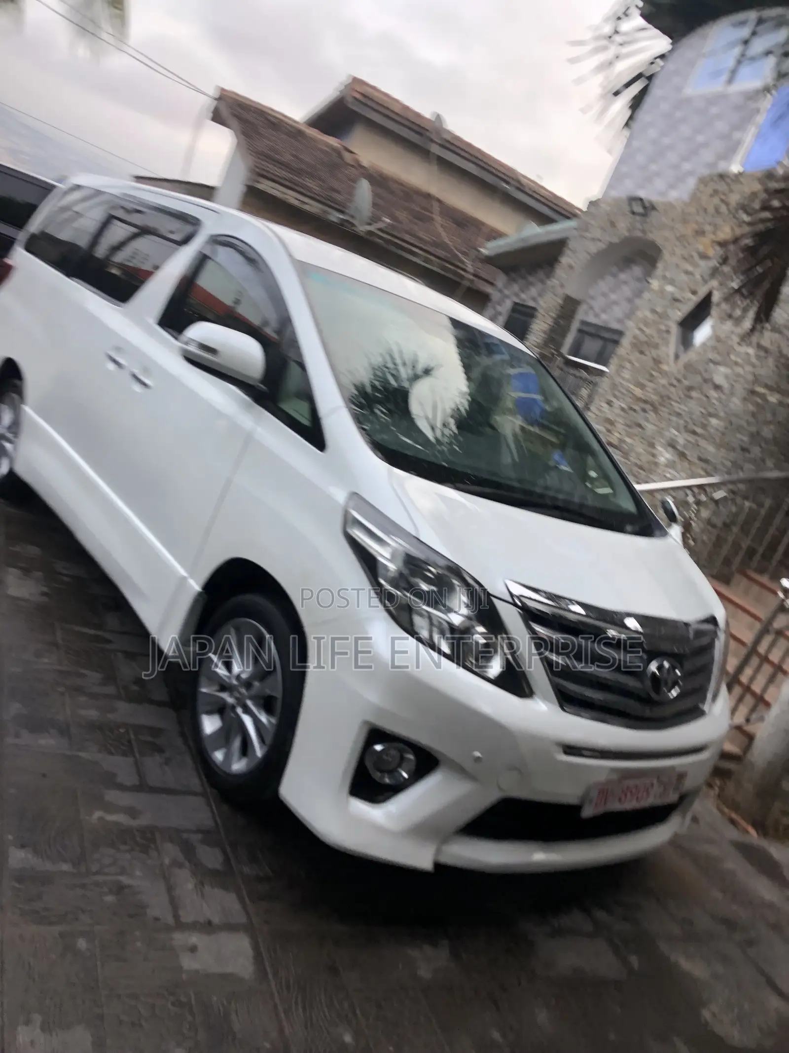 Toyota Alphard 2012 White