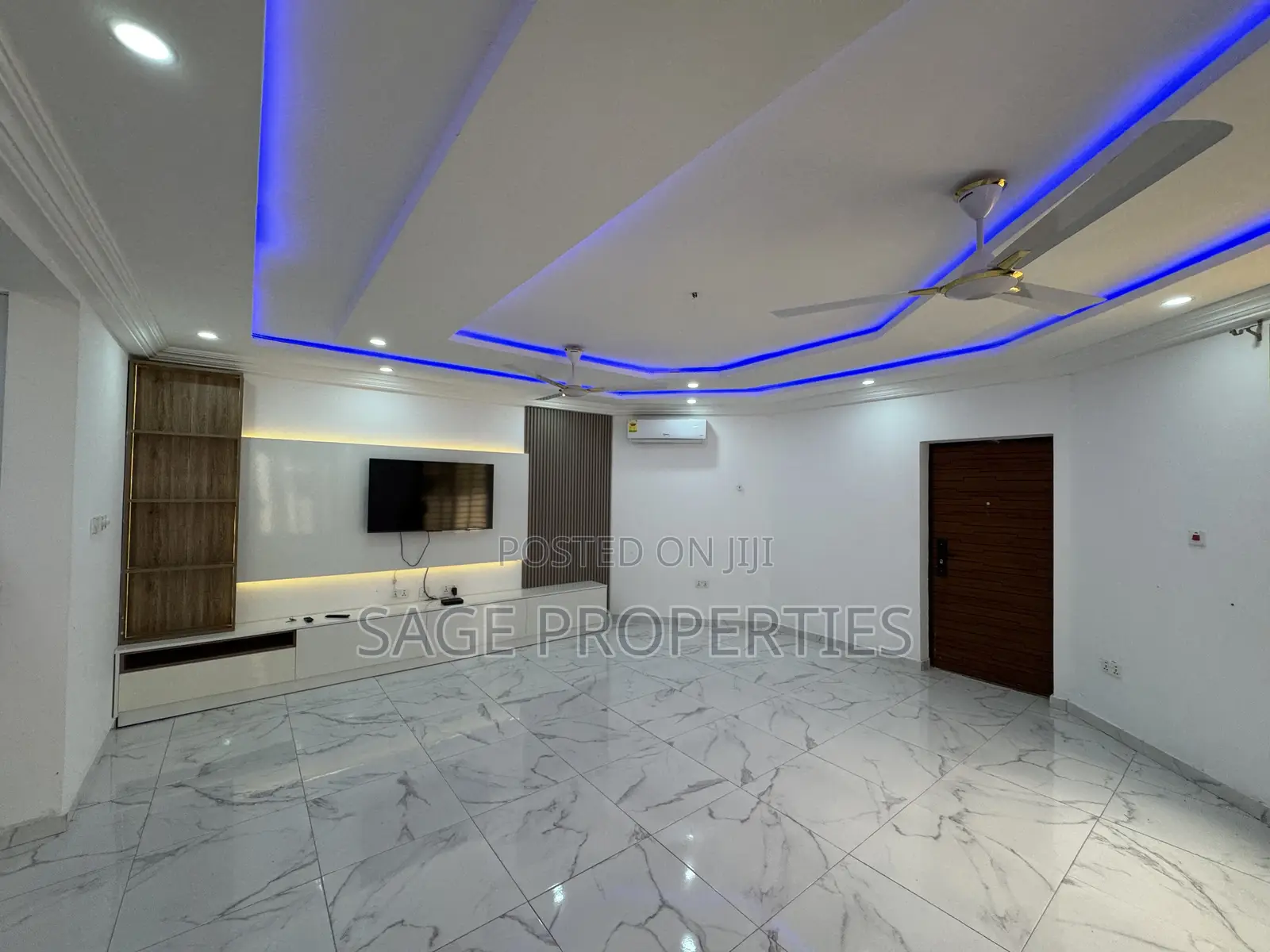 3bdrm Duplex in School Junction for rent