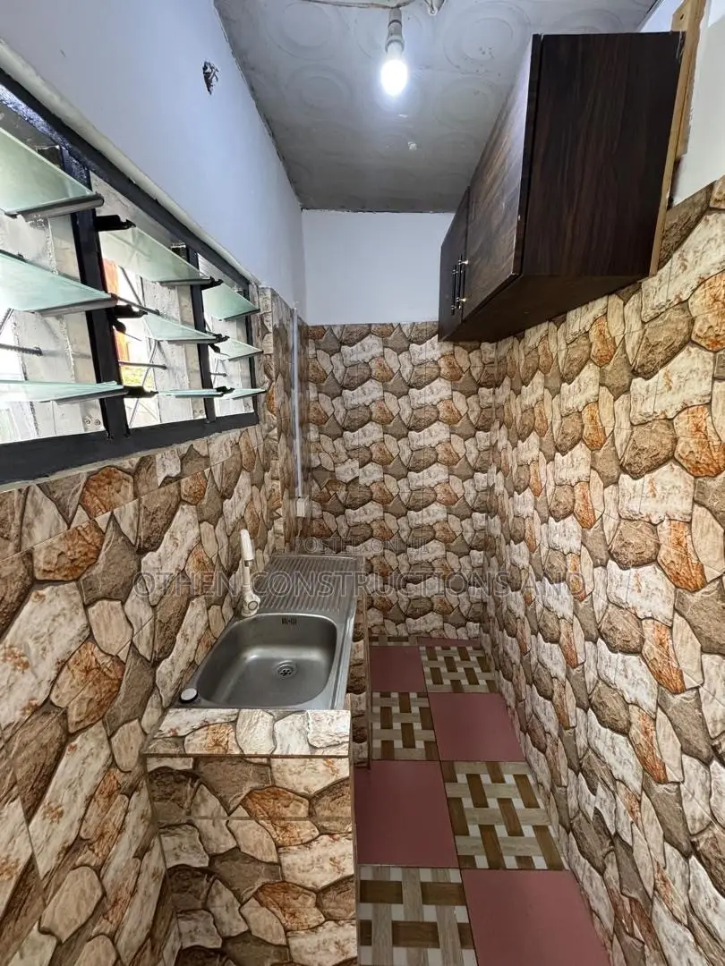 1bdrm Apartment in Othen Estate Consult, Mile 7 for rent