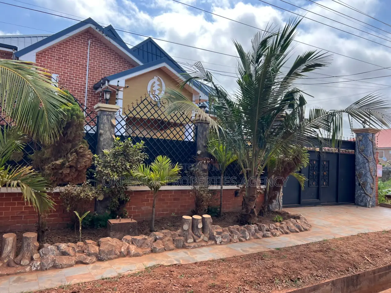 4bdrm House in Sakumono for rent